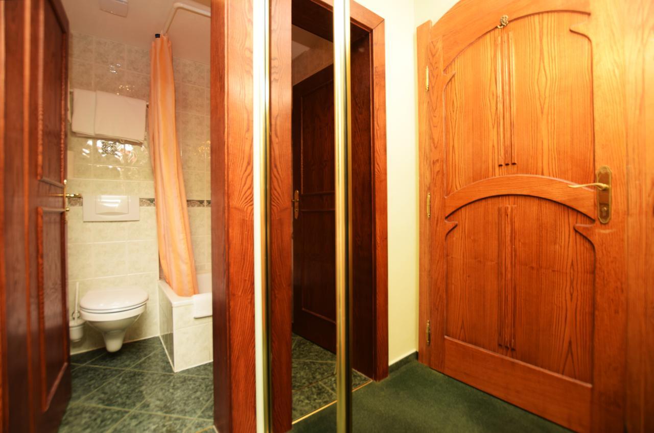 River Star Отель 3*
